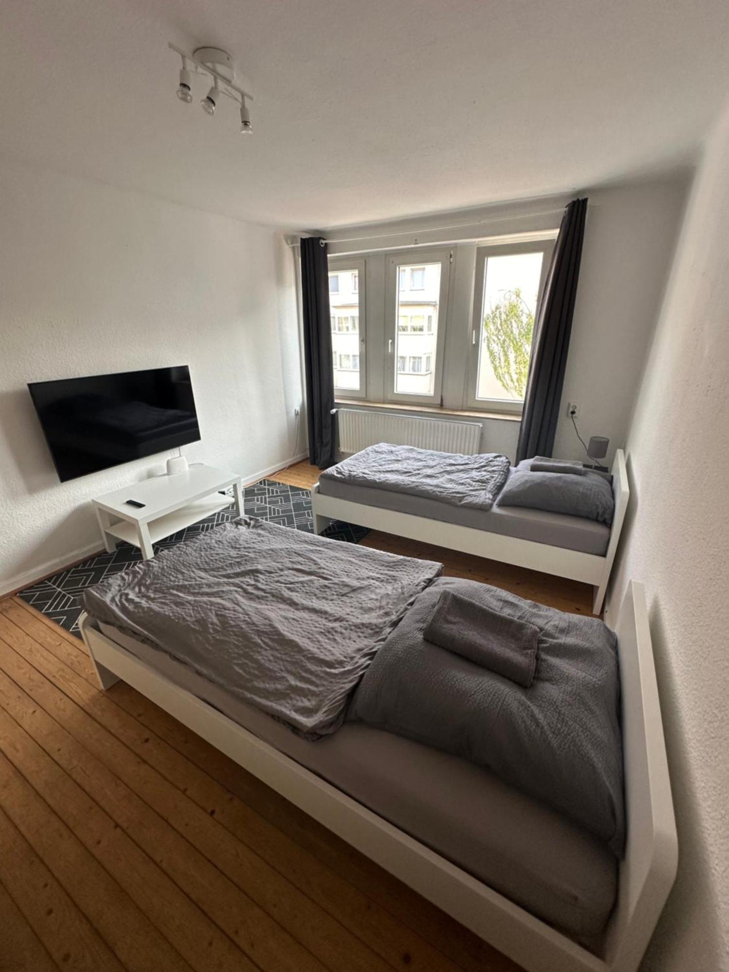 Doppelbett Vahrenwald-list Apartment *